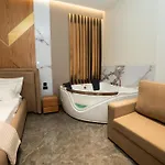 Sky Apartamento Tirana